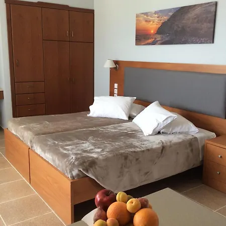 Albatross Aparthotel