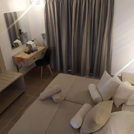 Albatross Hotel Kefalos 3*