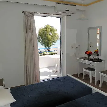 Aparthotel Albatross 2*