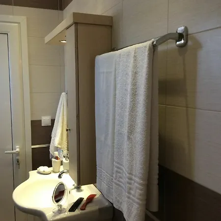 Albatross Aparthotel 2*