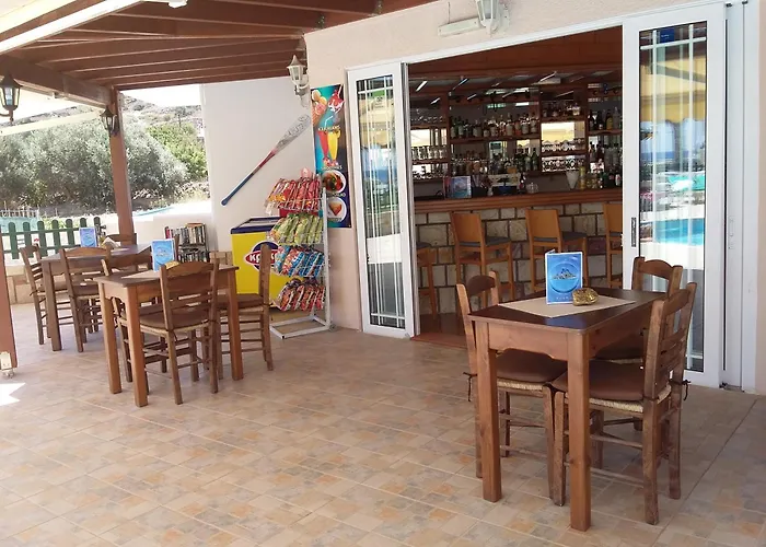 Albatross Aparthotel 3*