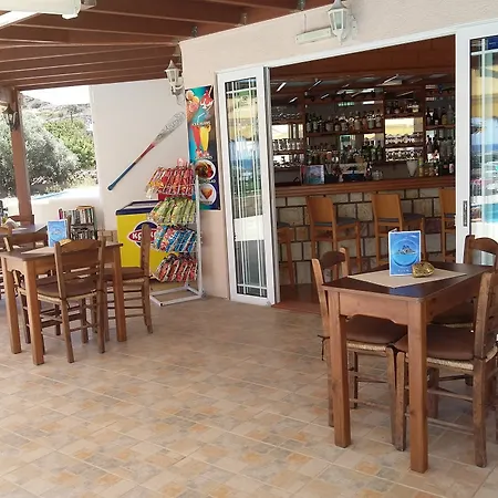 Albatross Aparthotel 2*